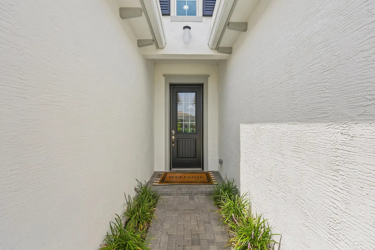 front entrance at 14950 Goldspar Court, Westlake
