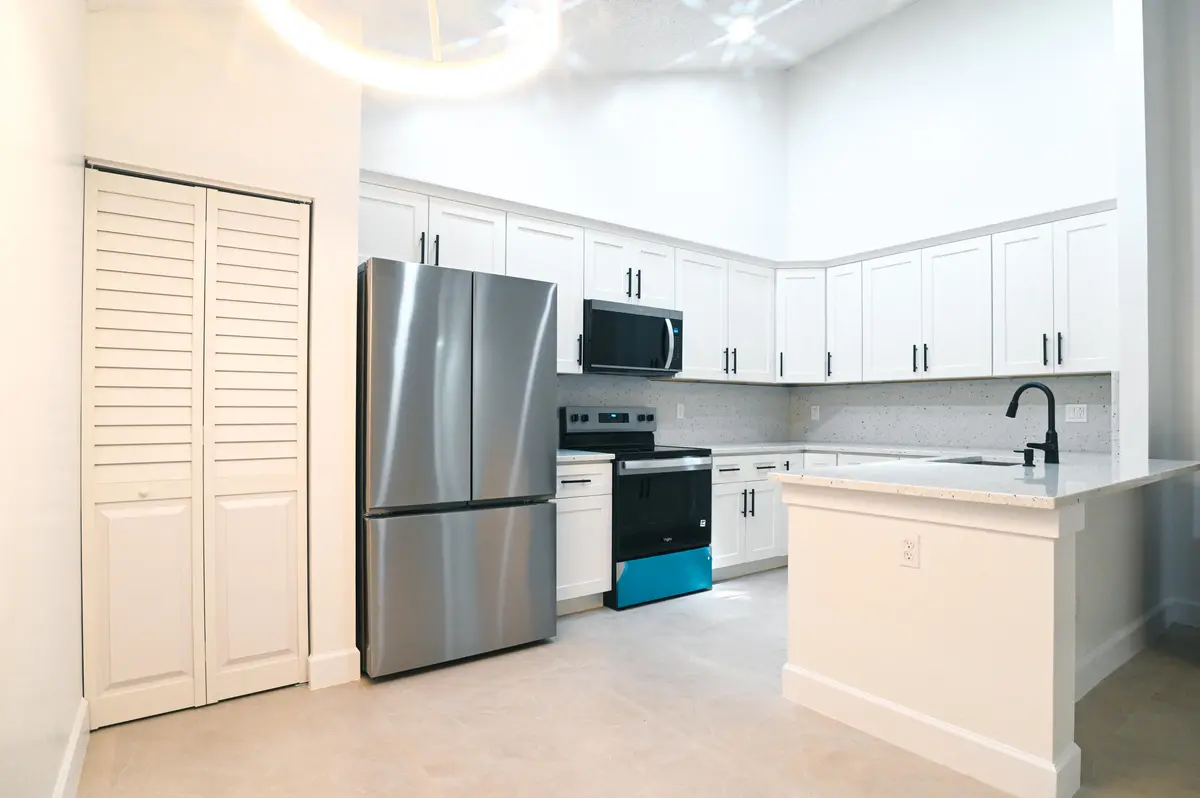 Michelle Lawson Photography - Rob-11 at 1148 Summit Trail Circle D, West Palm Beach