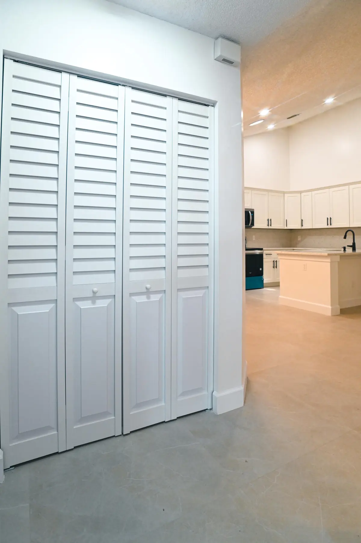 Michelle Lawson Photography - Rob-8 at 1148 Summit Trail Circle D, West Palm Beach