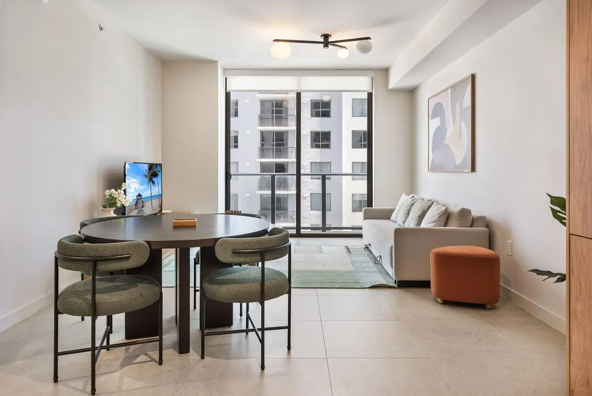 5-web-or-mls-Z7106482 at 11 NE 6th Street 1912, Miami