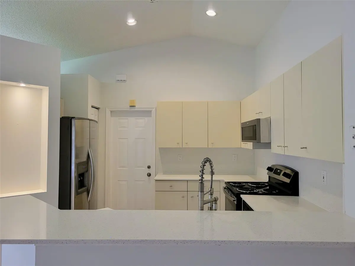 Photo 4 at 1409 Sabal Trail, Weston