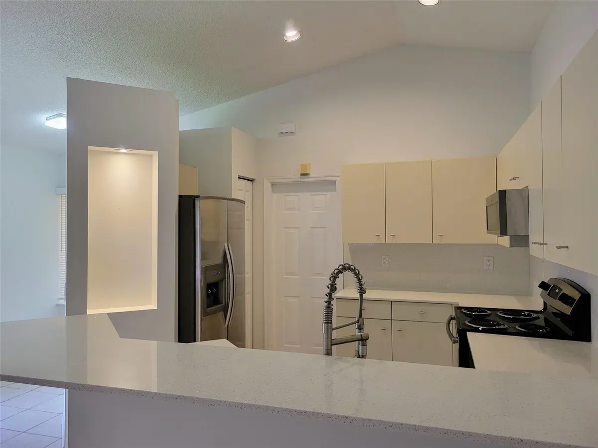 Photo 5 at 1409 Sabal Trail, Weston