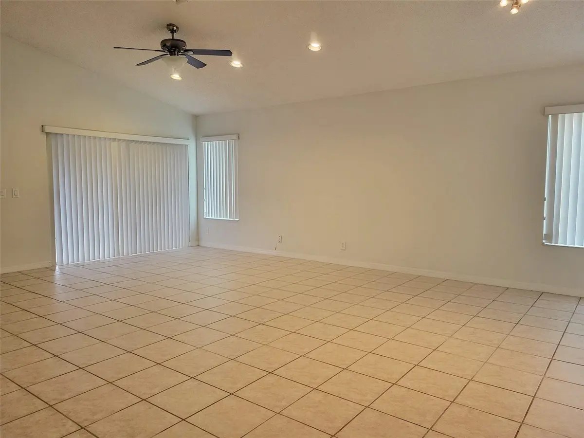 Photo 7 at 1409 Sabal Trail, Weston