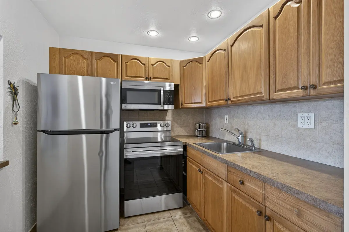 Sparkling clean and new appliances at 181 Bedford G, West Palm Beach