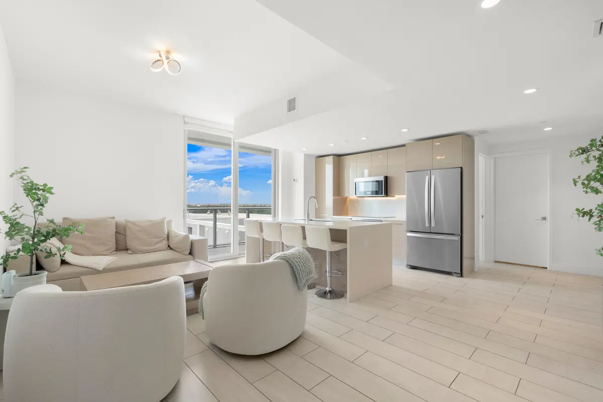 Living Area at 2000 Metropica Way 801, Sunrise