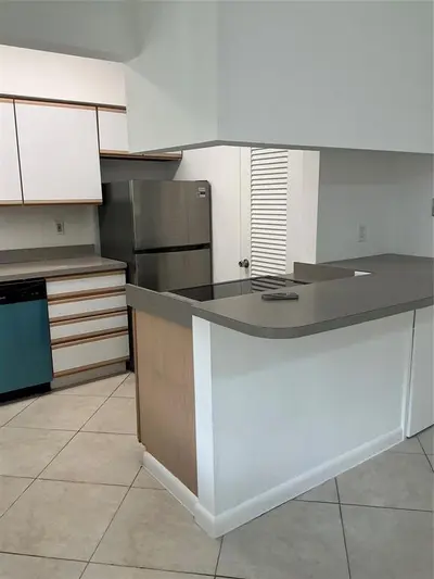 1647 NE 12th Street, Fort Lauderdale – Apartment for rent