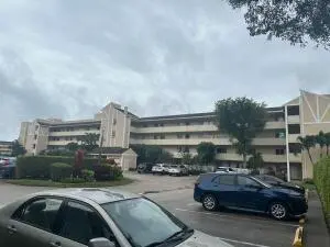 building 25 at 7286 Huntington Lane 303, Delray Beach