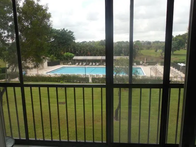 view from patio at 7286 Huntington Lane 303, Delray Beach