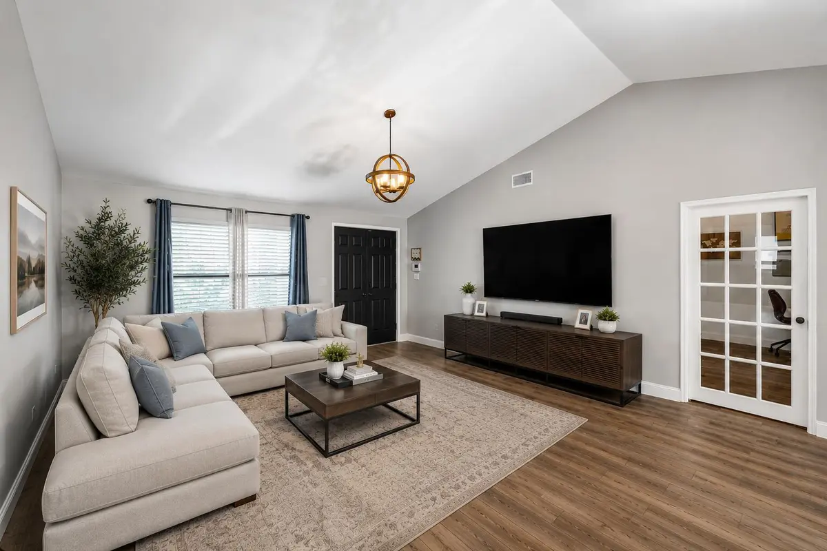 DA06A191-CF49-4968-BB6C-6769F73D818E at 800 Blue Ridge Way, Davie