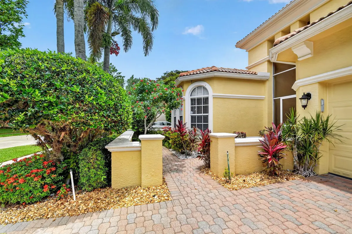 112-web-or-mls-NEW (25) at 1848 Via Castello, Wellington