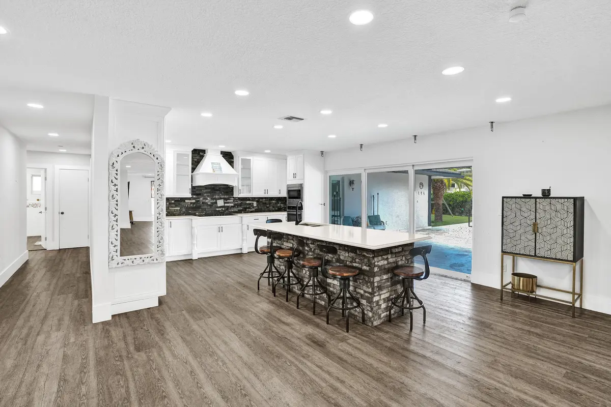 DSC06438 at 343 Layne Boulevard, Hallandale Beach