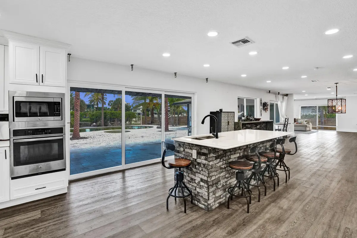 DSC06450 at 343 Layne Boulevard, Hallandale Beach