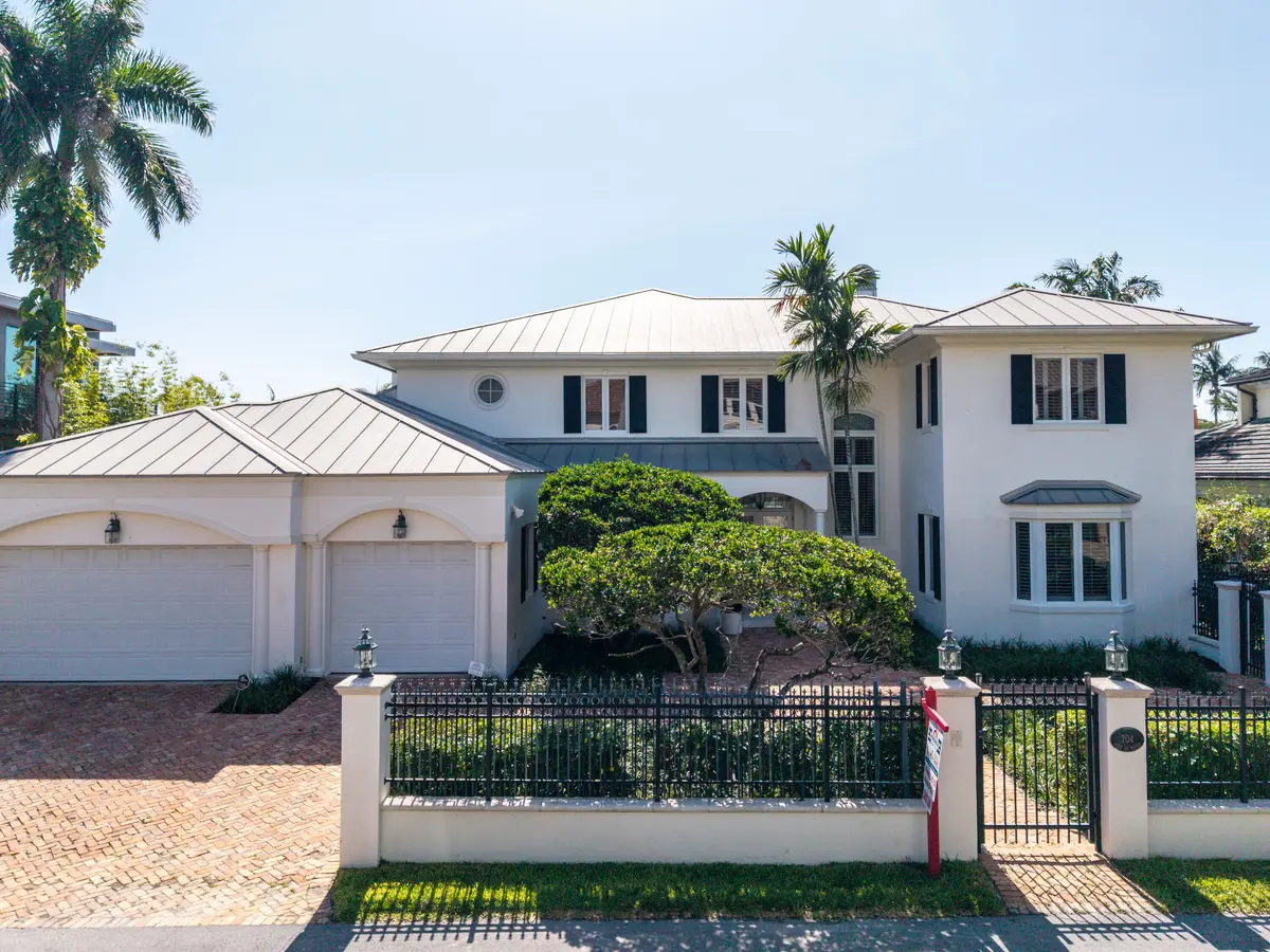 DJI_20260617101358_0521_D at 704 Isle Of Palms Drive, Fort Lauderdale