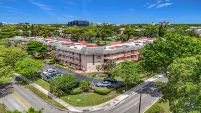2850 Forest Hills Boulevard 212, Coral Springs – sold