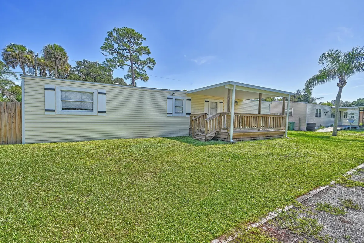 Front at 5204 Deanna Lane, Fort Pierce