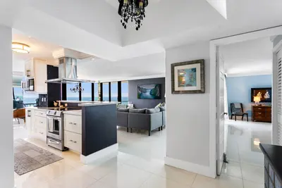 5510 N Ocean Drive 12a, Singer Island – Condominium for sale