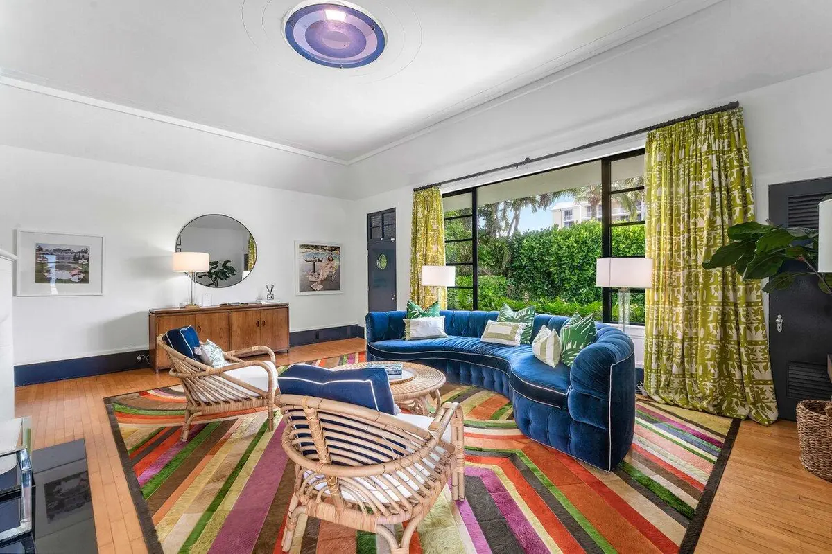 009-162PeruvianAvenue-PalmBeach-FL-33480 at 162 Peruvian Avenue, Palm Beach