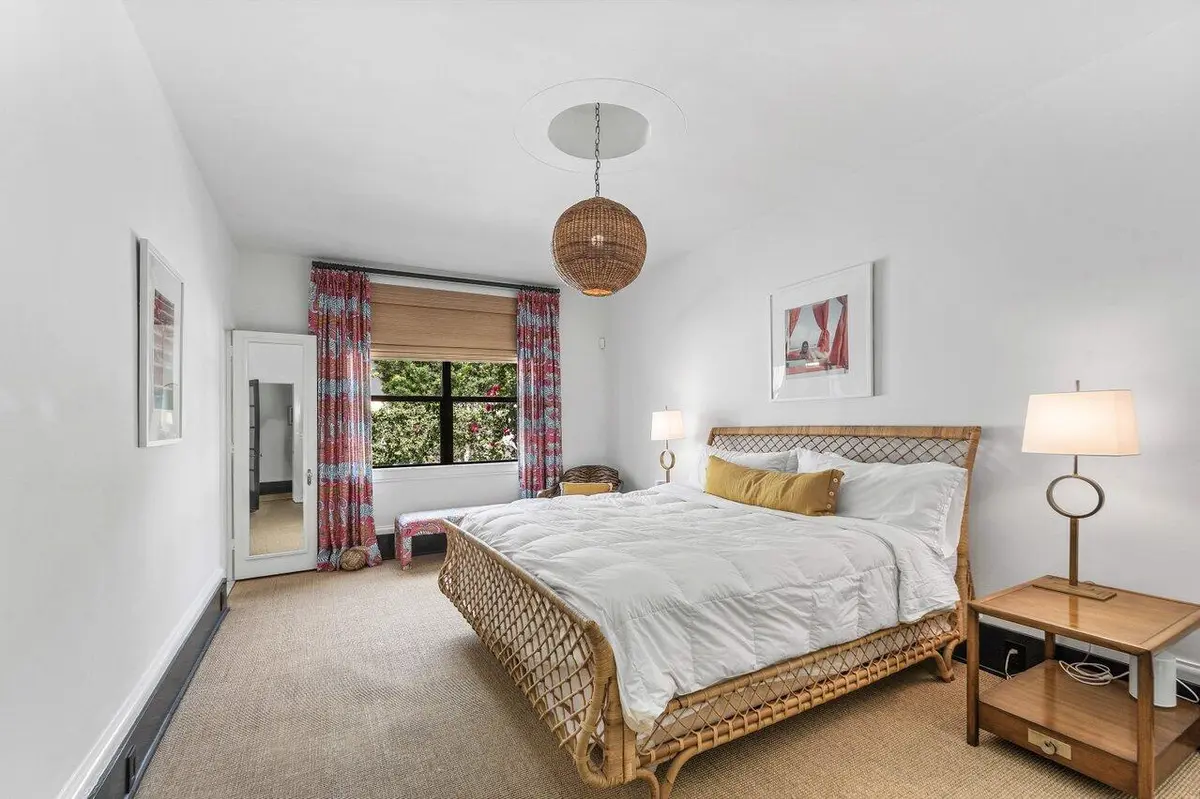 018-162PeruvianAvenue-PalmBeach-FL-33480 at 162 Peruvian Avenue, Palm Beach