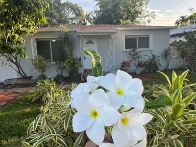 1635 NE 160th Street, North Miami Beach – sold