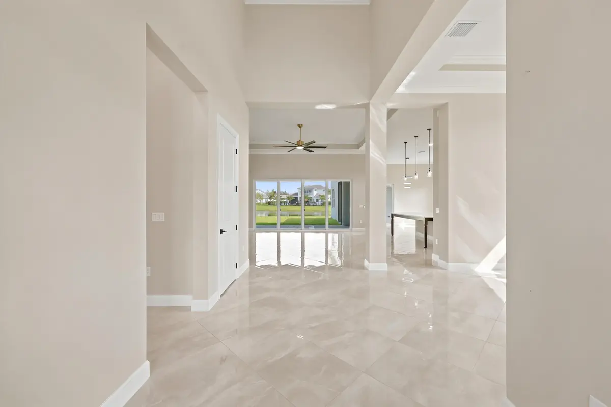Foyer looking inside at 14831 Wildwood Circle, Westlake