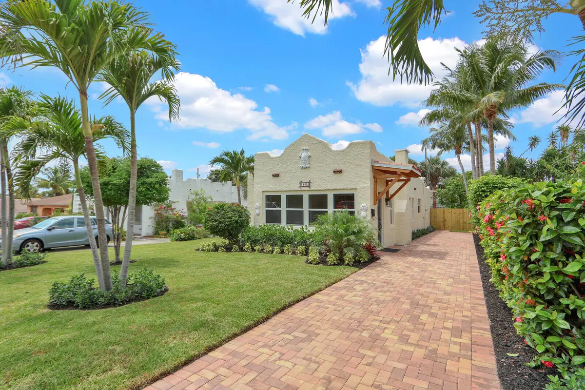 03_Image_3_mls at 842 Selkirk Street, West Palm Beach