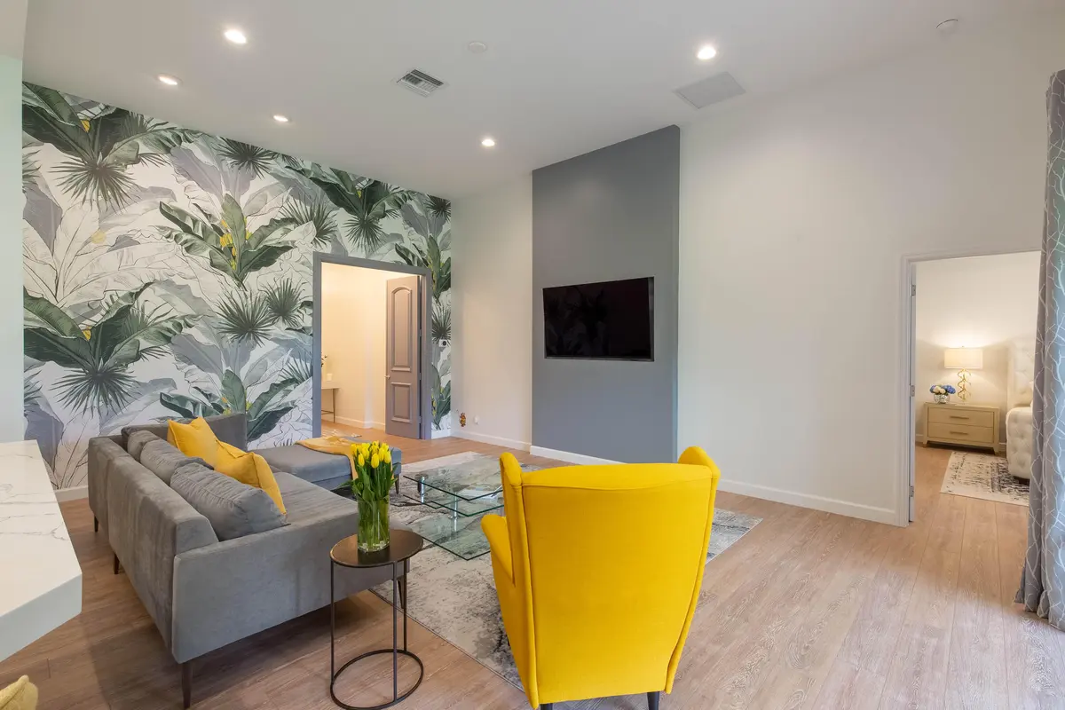 6-2 at 10429 Prato Street, Wellington