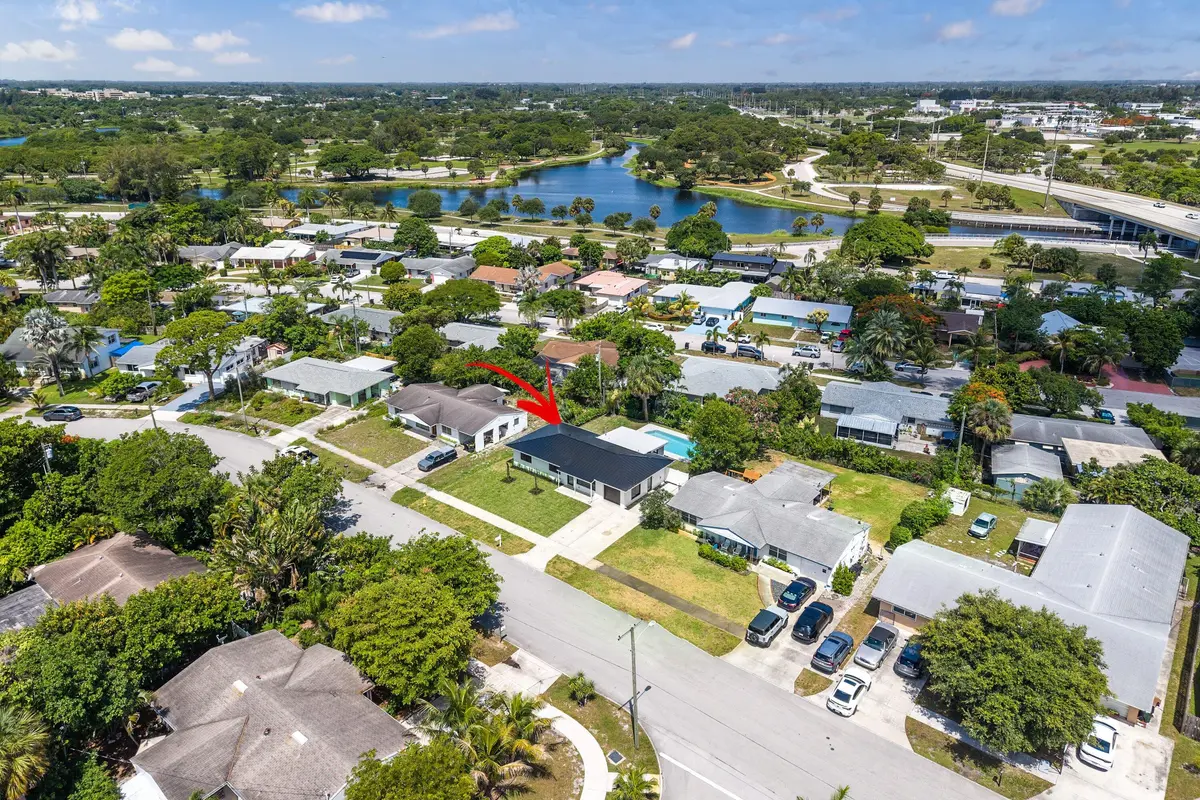 IMG_8111 at 707 Sunset Drive, Lake Worth Beach