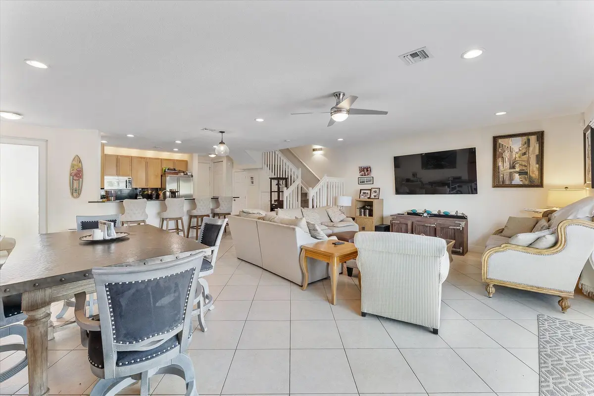 05-1351 SE 3rd Ave_005 at 1351 SE 3rd Avenue, Pompano Beach