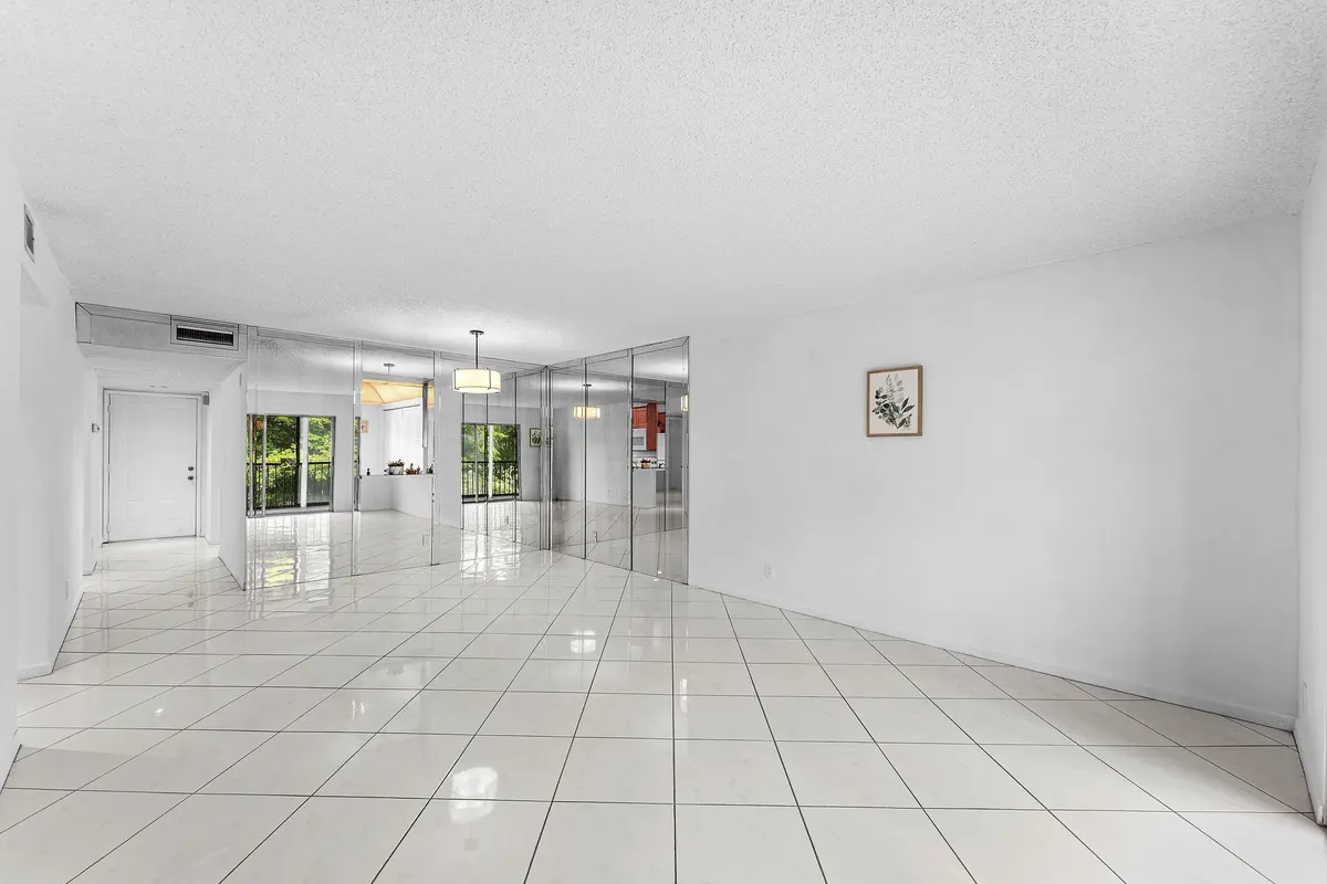 Living Area at 7301 Amberly Lane 402, Delray Beach