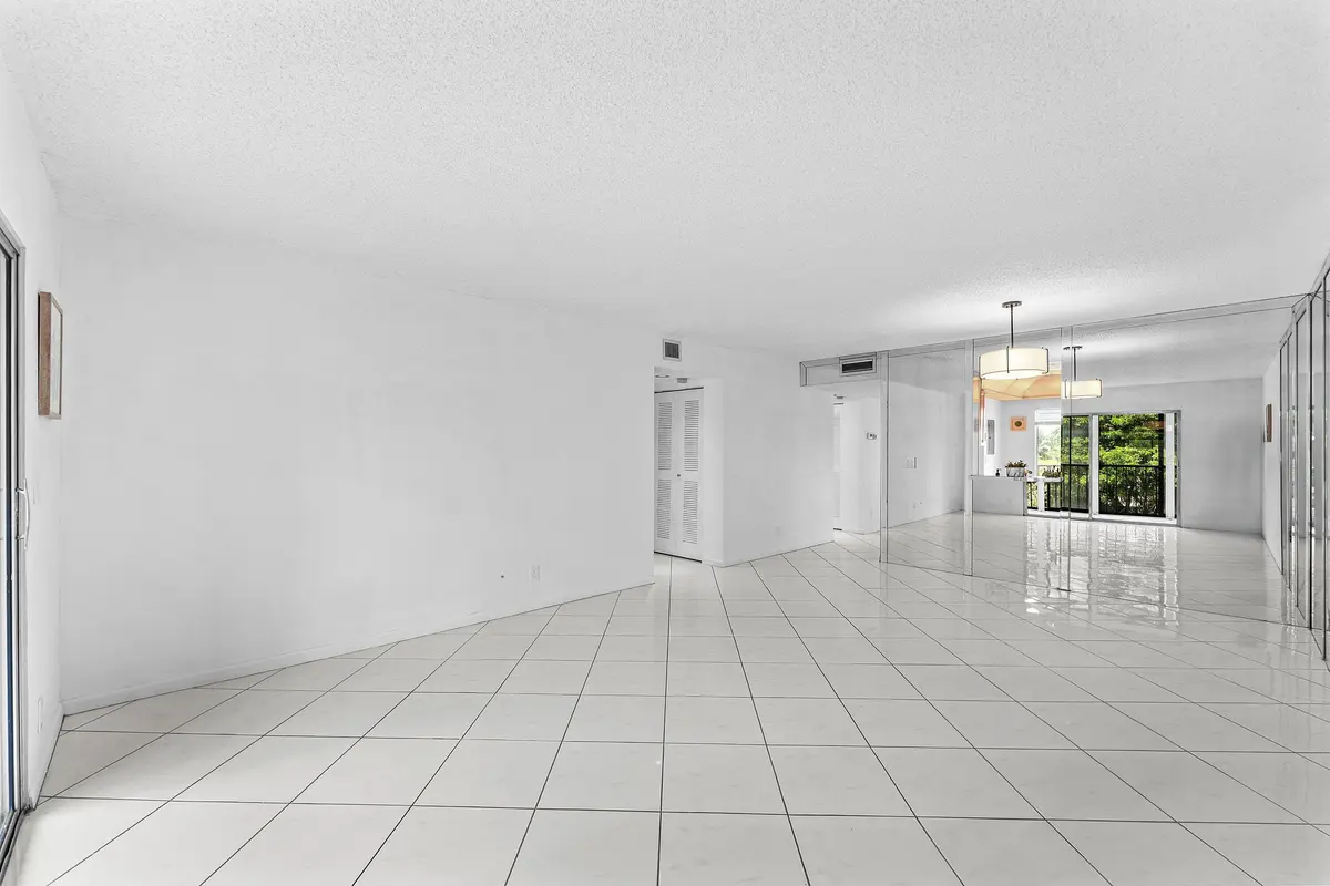 Living Area at 7301 Amberly Lane 402, Delray Beach