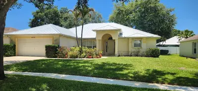 8253 Sand Pine Circle, Port St. Lucie – Single Family Residence for sale