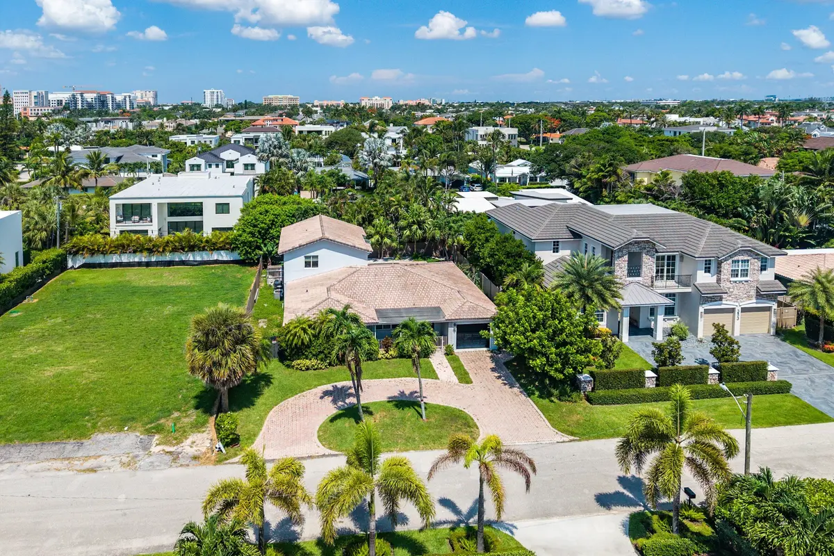 004-299NortheastWavecrestCourt-BocaRaton at 299 NE Wavecrest Court, Boca Raton