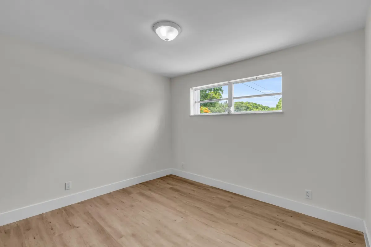 22_bw4a8418 at 3262 Pierce Street, Hollywood