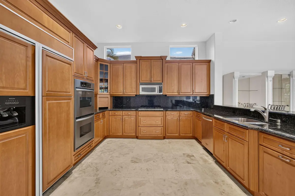 Gourmet Kitchen at 5133 Isabella Drive, Palm Beach Gardens