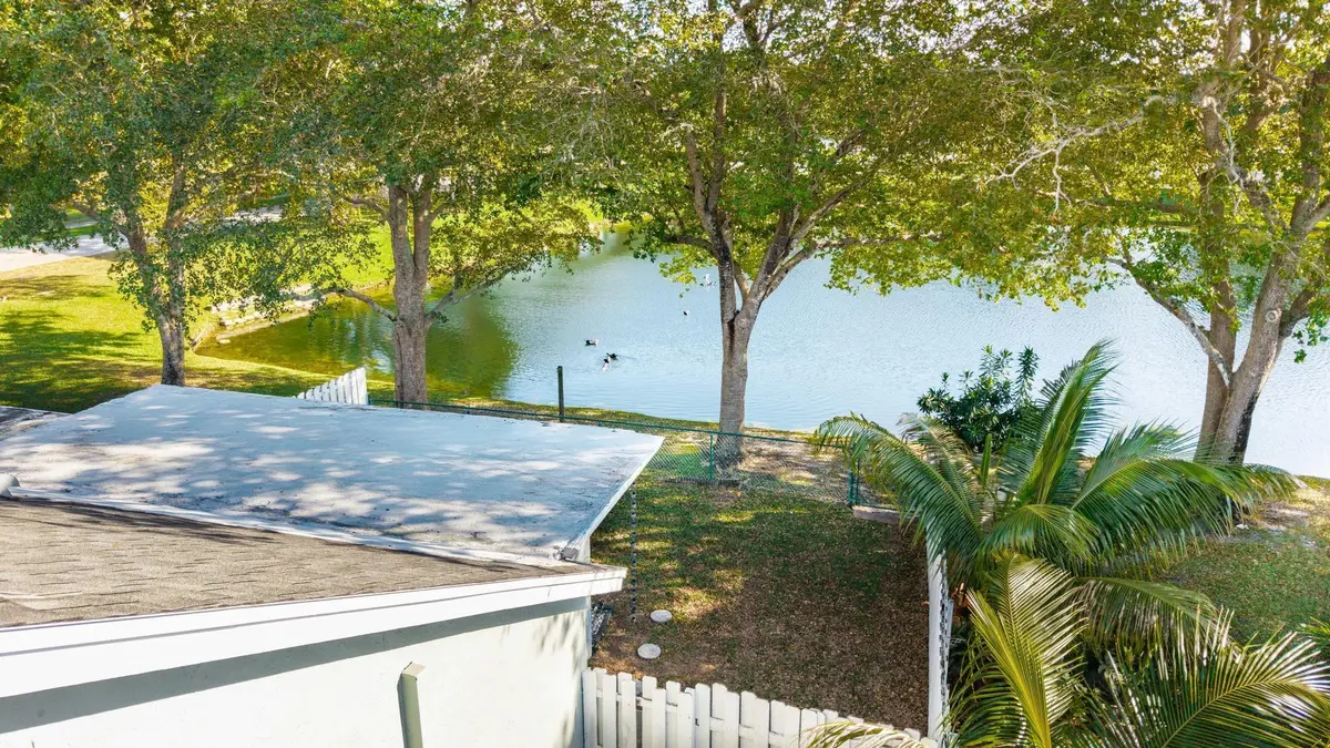 Photo 5 at , Davie
