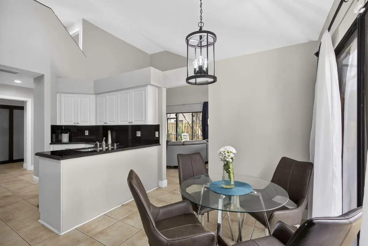 dinette at 1726 SHORESIDE Circle, Wellington