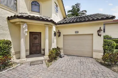 1726 SHORESIDE Circle, Wellington – Single Family Residence for sale
