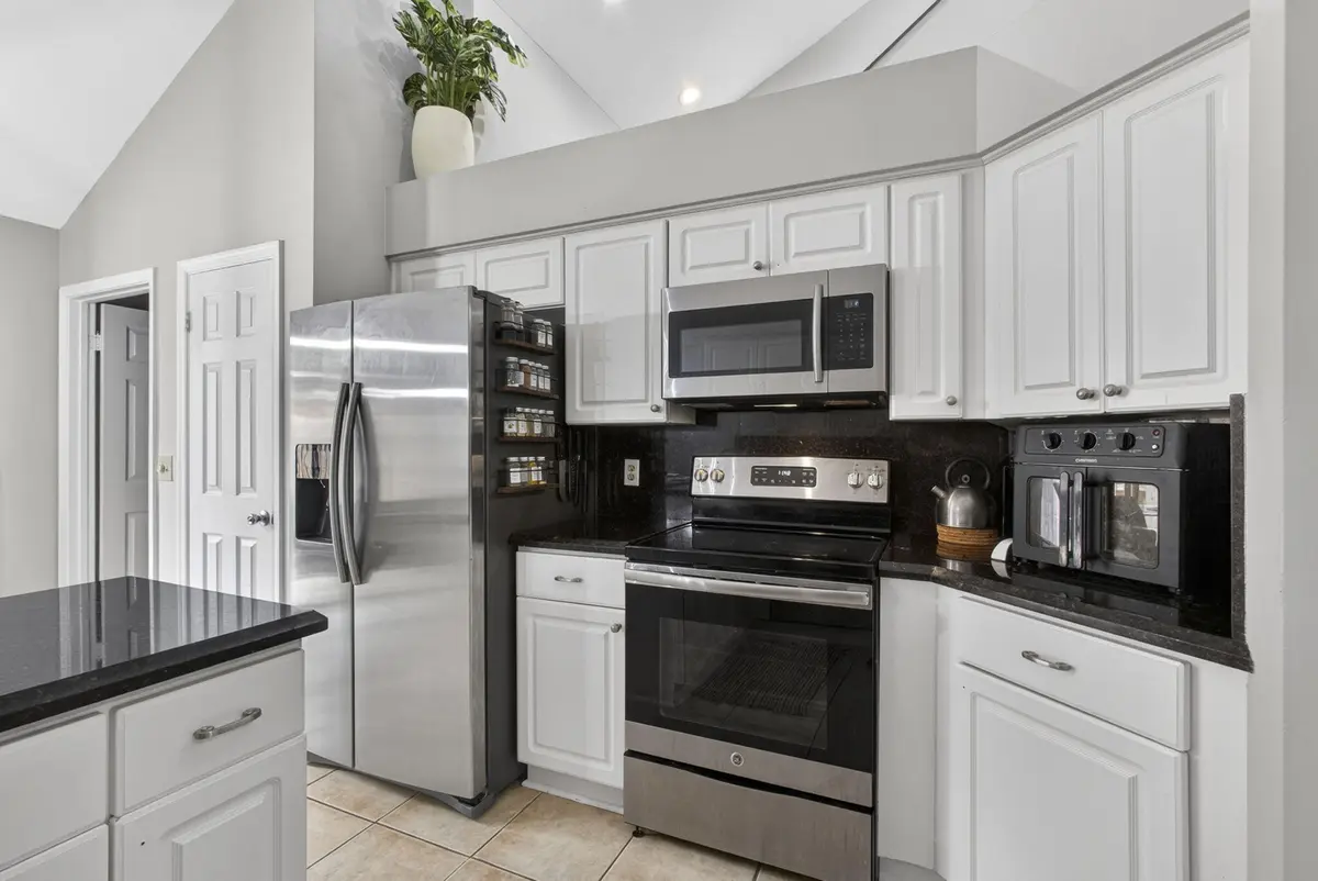 kitchen 2 at 1726 SHORESIDE Circle, Wellington
