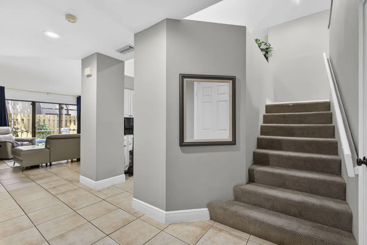 steps at 1726 SHORESIDE Circle, Wellington