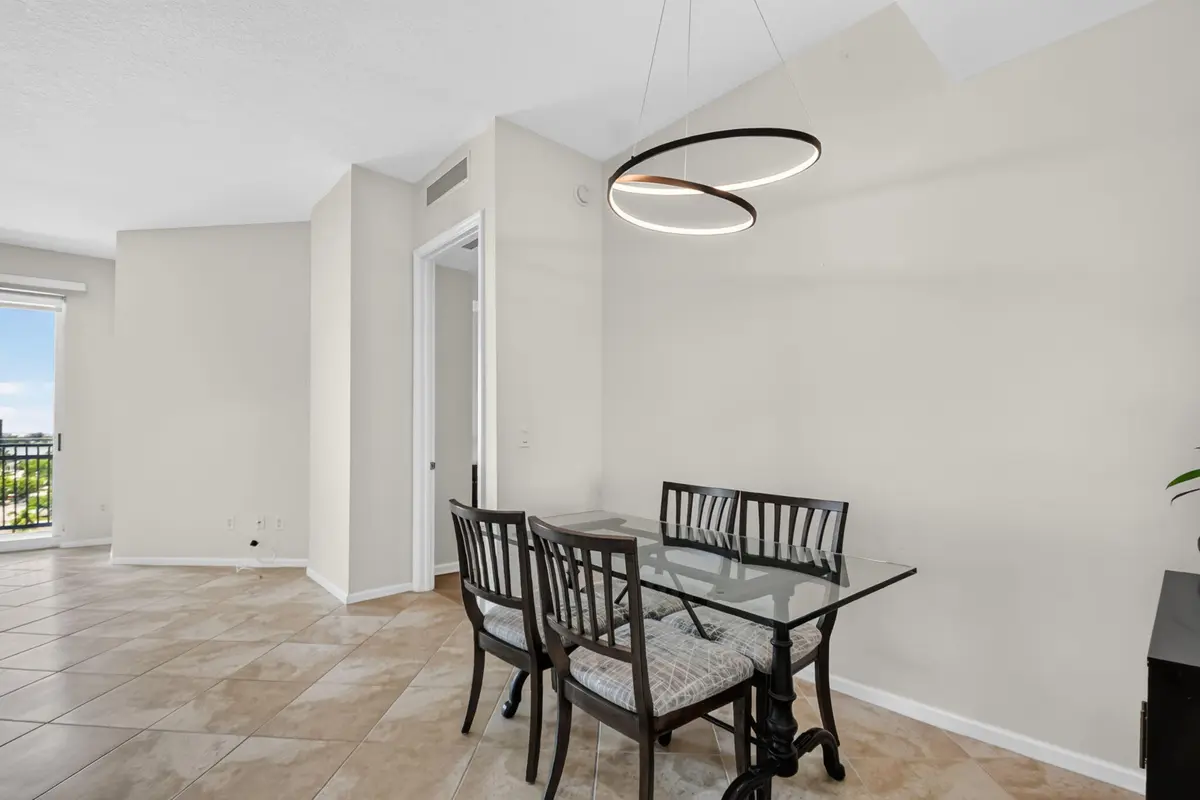 19-web-or-mls-DSC_9478 at 403 S Sapodilla Avenue 706, West Palm Beach
