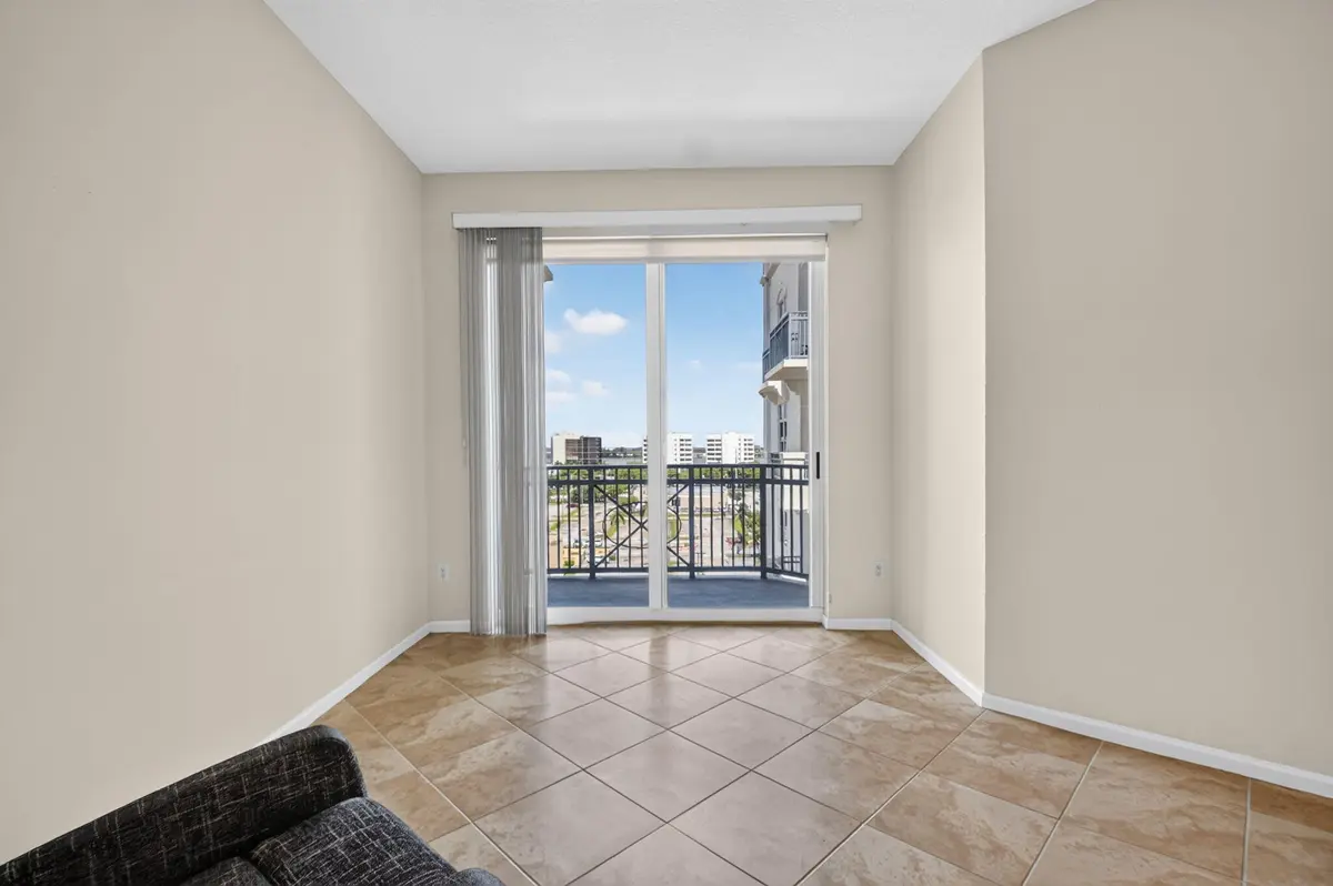 27-web-or-mls-DSC_9518 at 403 S Sapodilla Avenue 706, West Palm Beach