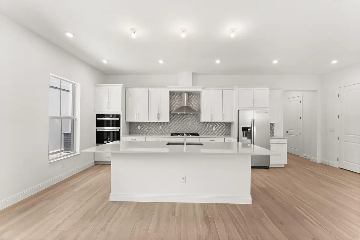 US_SEF_LIVINGSTONE_LOT 243_KITCHEN at 901 SW Newfield Avenue, Palm City