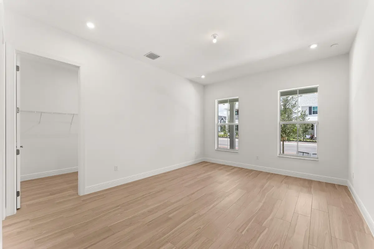 US_SEF_LIVINGSTONE_LOT 243_OWNERS SUITE at 901 SW Newfield Avenue, Palm City