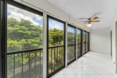 7301 Amberly Lane 402, Delray Beach – sold