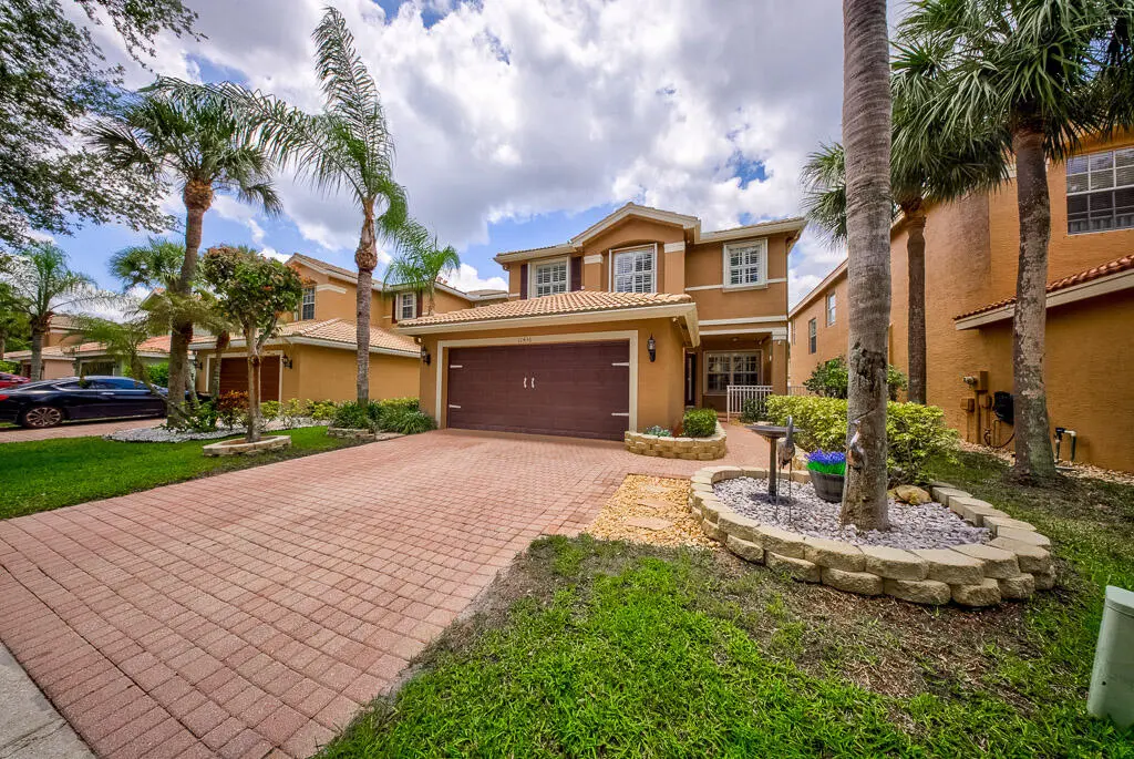 MLS-8 at 11436 Blue Violet Lane, Royal Palm Beach