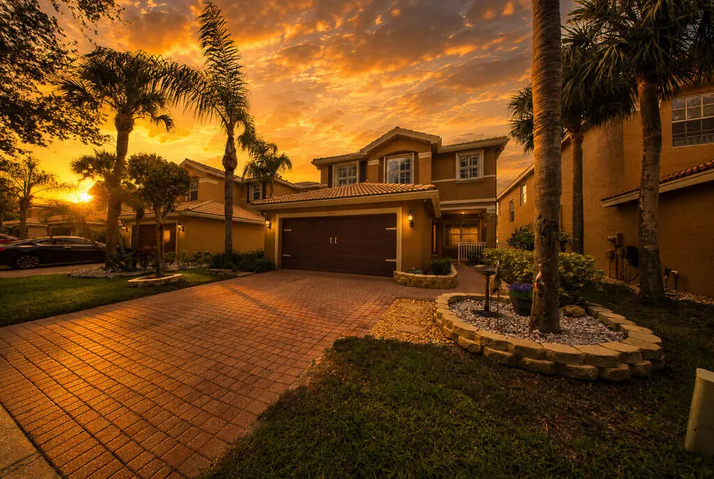 MLS-46 at 11436 Blue Violet Lane, Royal Palm Beach