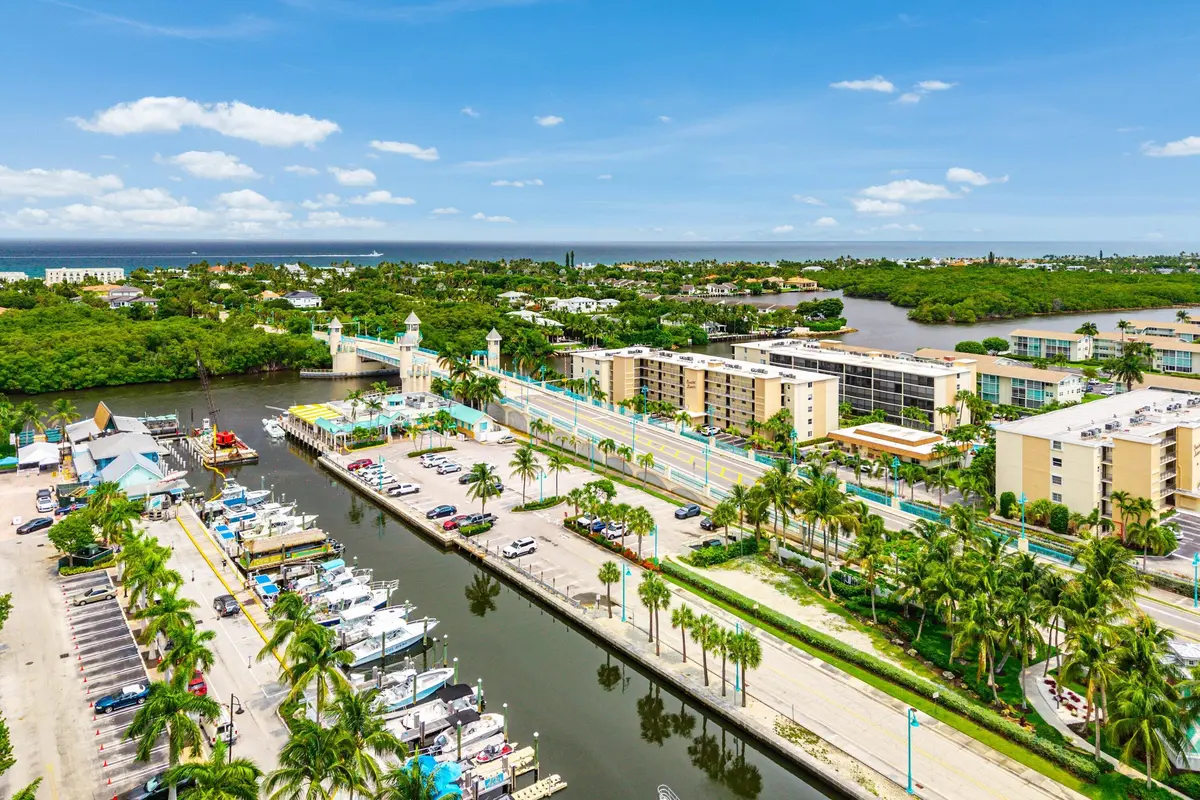 046-625CasaLomaBoulevard-1408-BoyntonBea at 625 Casa Loma Boulevard 1408, Boynton Beach