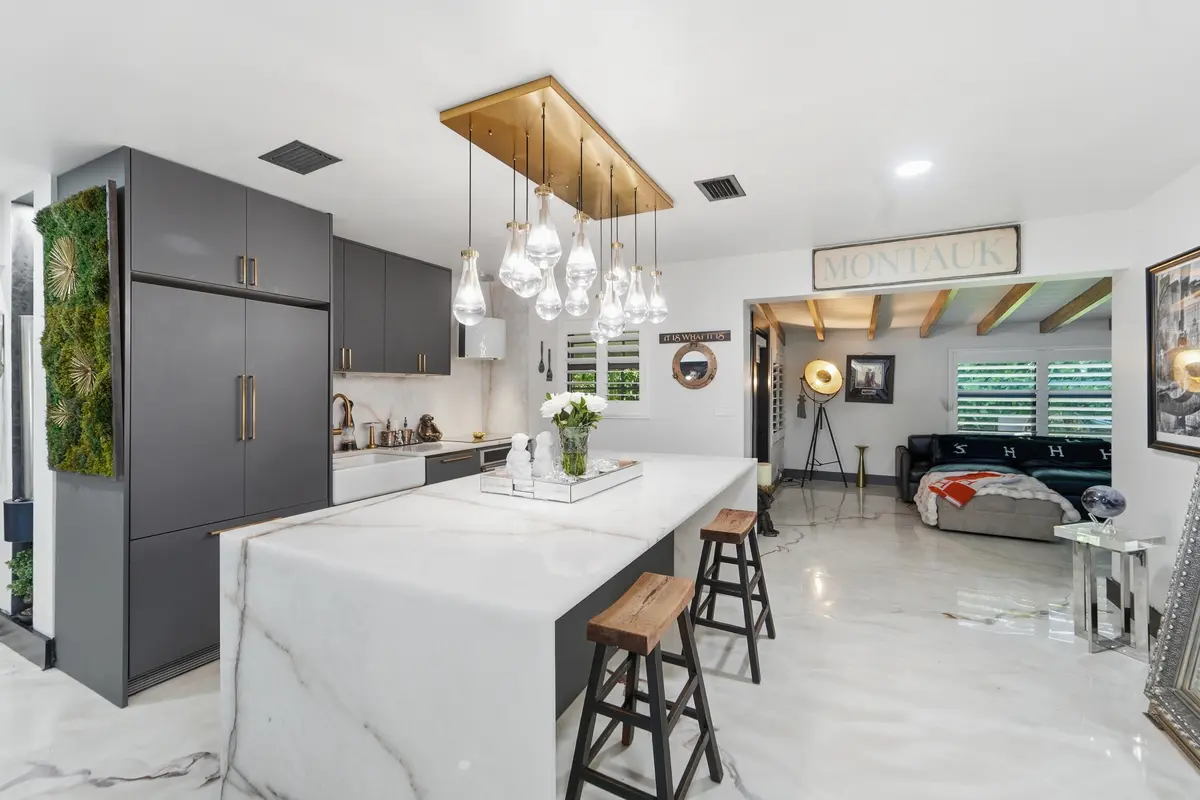 062226-340 at 722 Greenbriar Drive, Lake Park