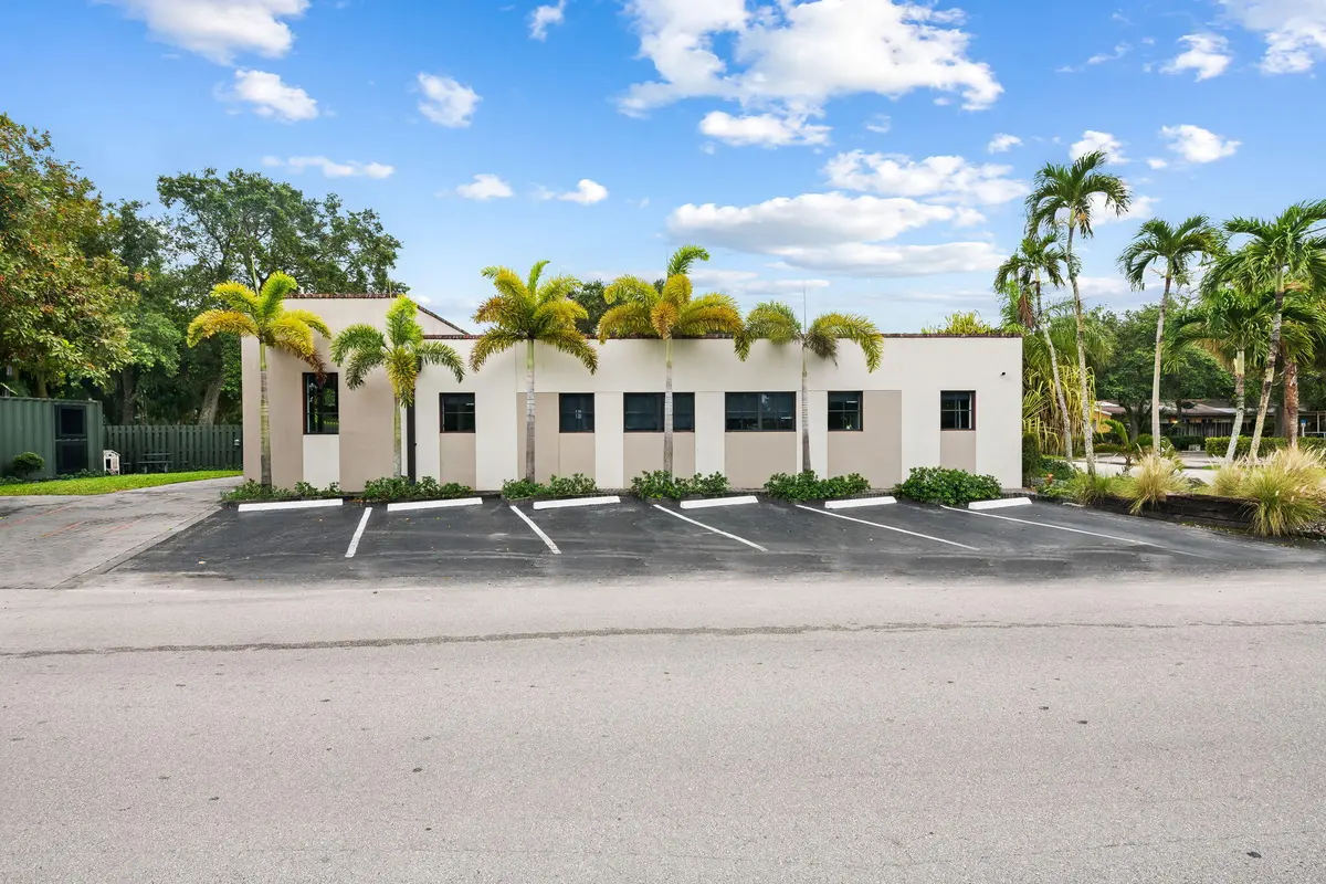 1-web-or-mls-DSC_0754 at 602 SW 12th Avenue, Fort Lauderdale
