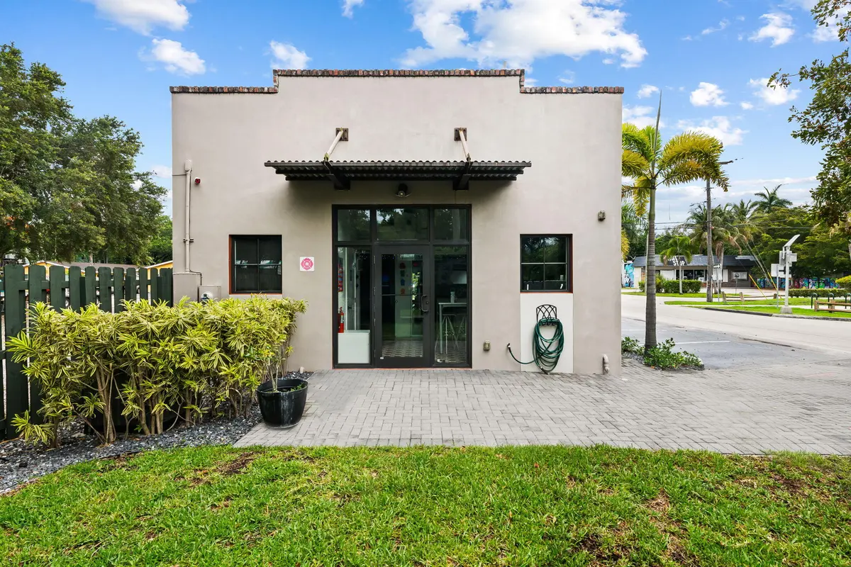 4-web-or-mls-DSC_0775 at 602 SW 12th Avenue, Fort Lauderdale